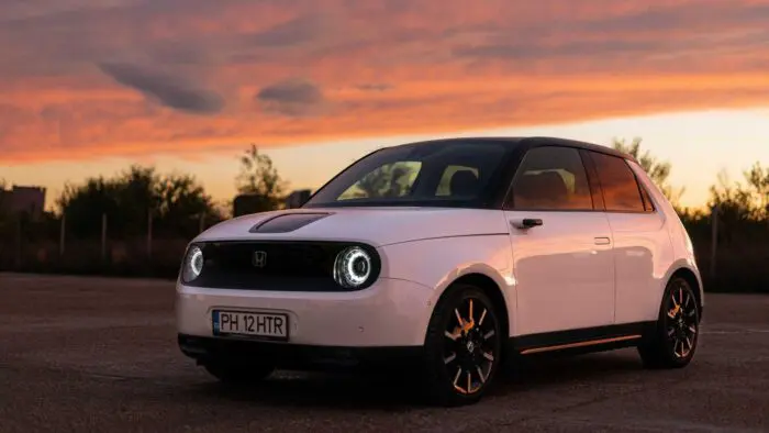 Honda sets a stern goal to become a full-fledged electric vehicle brand by 2040 2 honda e 4.jpg