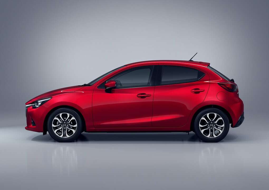 Mazda 2 2016