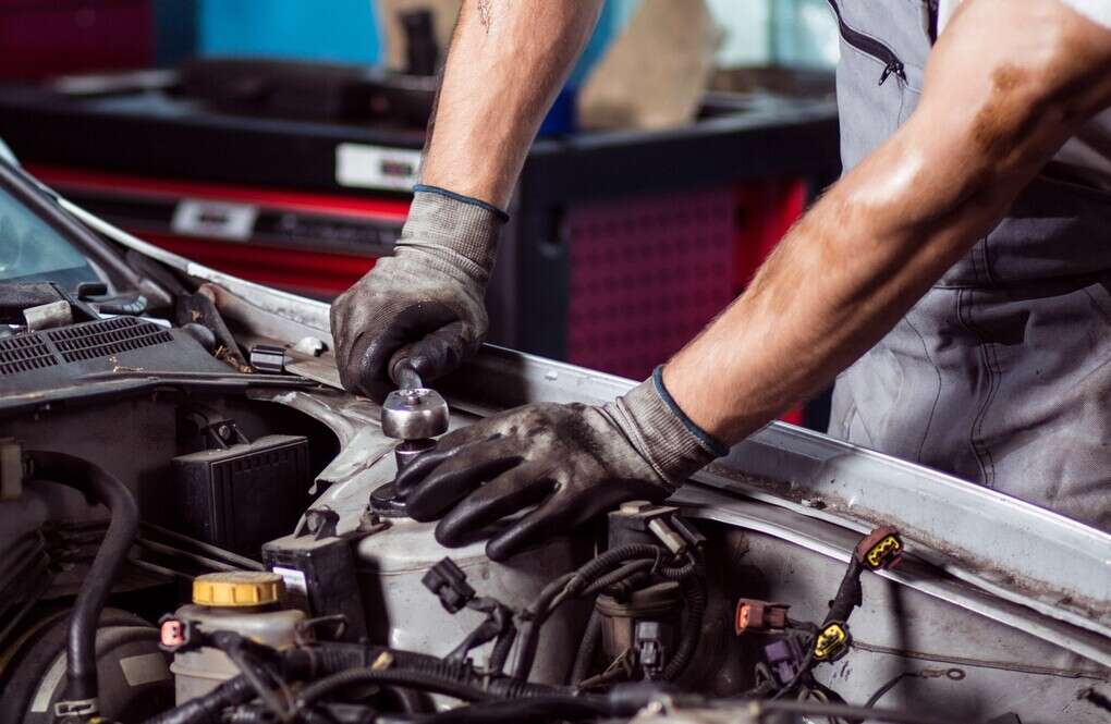 5 golden tips to maintain your car engine