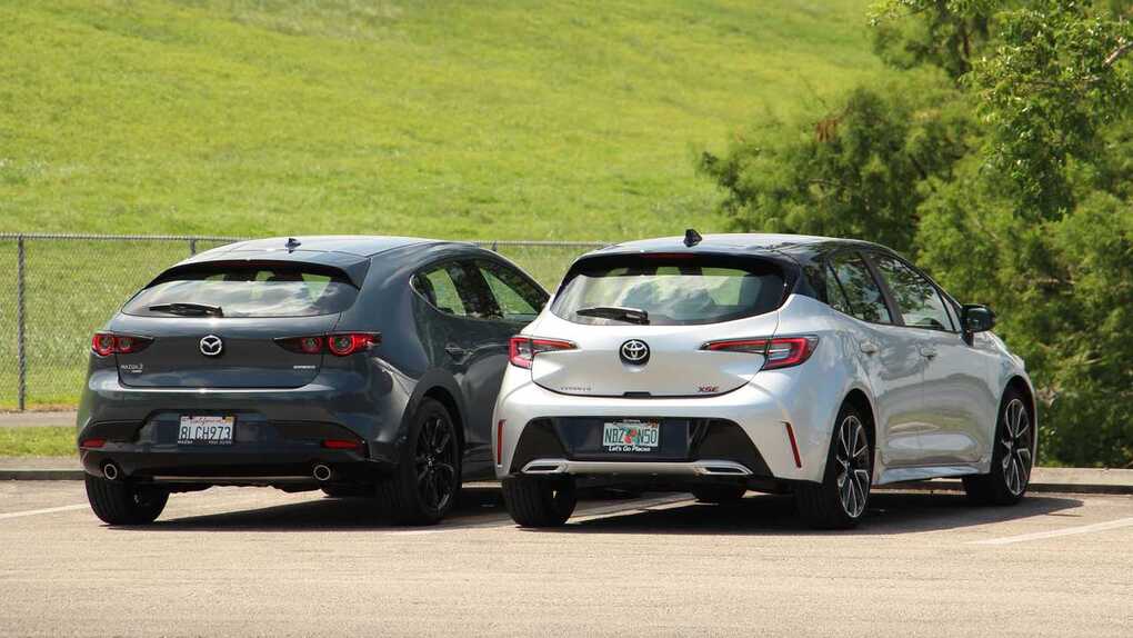 Comparison between Mazda 3 and Toyota Corolla 2015