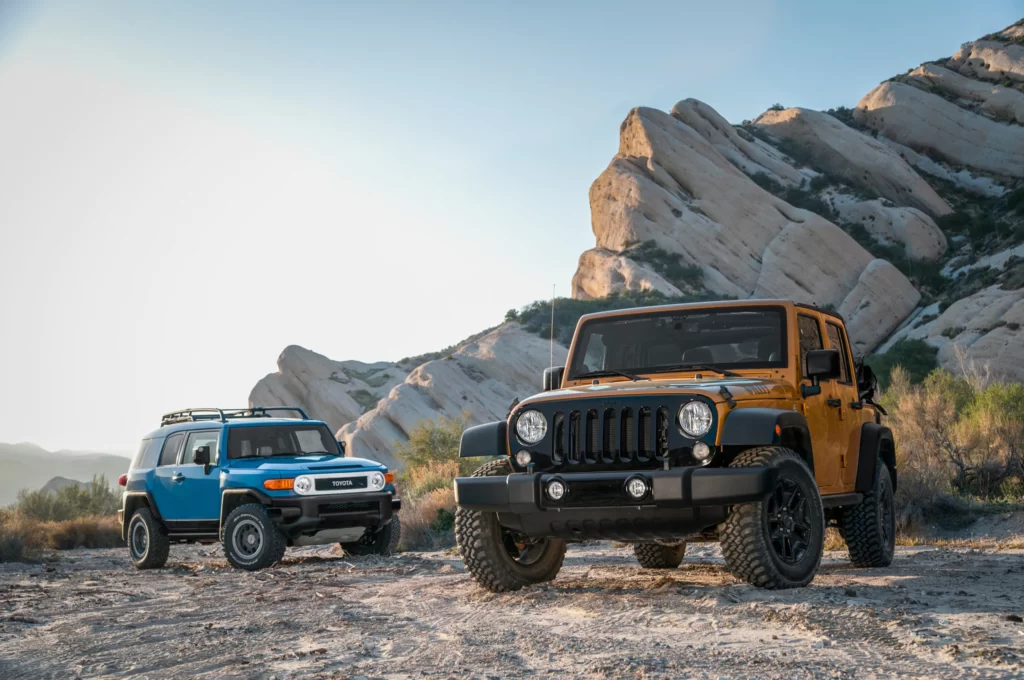 Comparison of Toyota FJ vs Jeep Wrangler