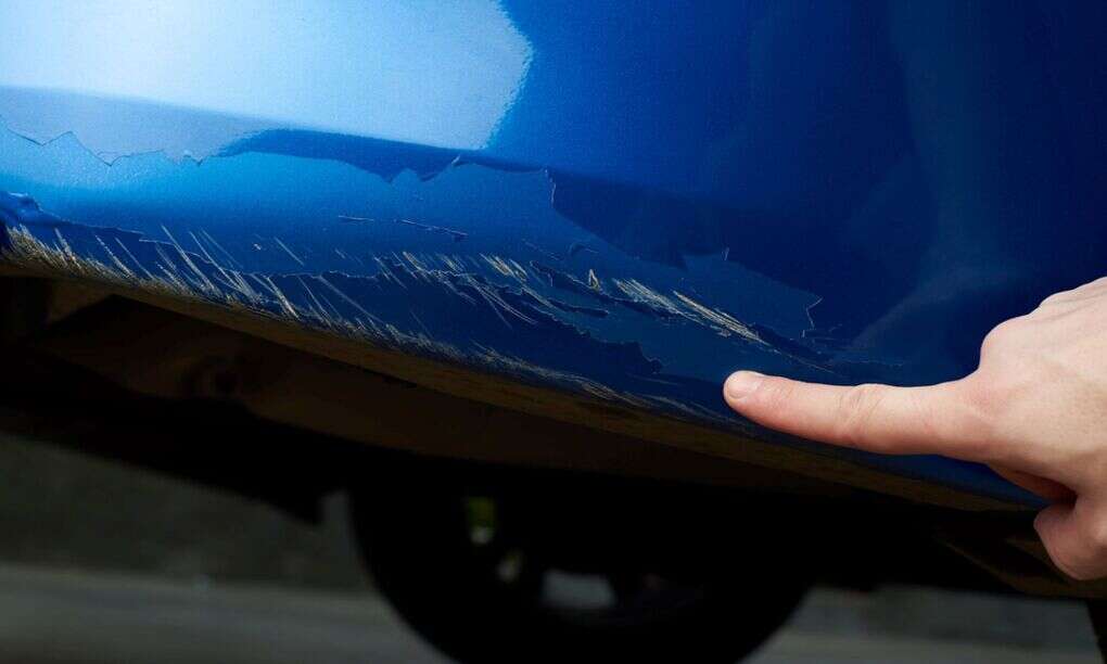 Car scratches must be painted before winter
