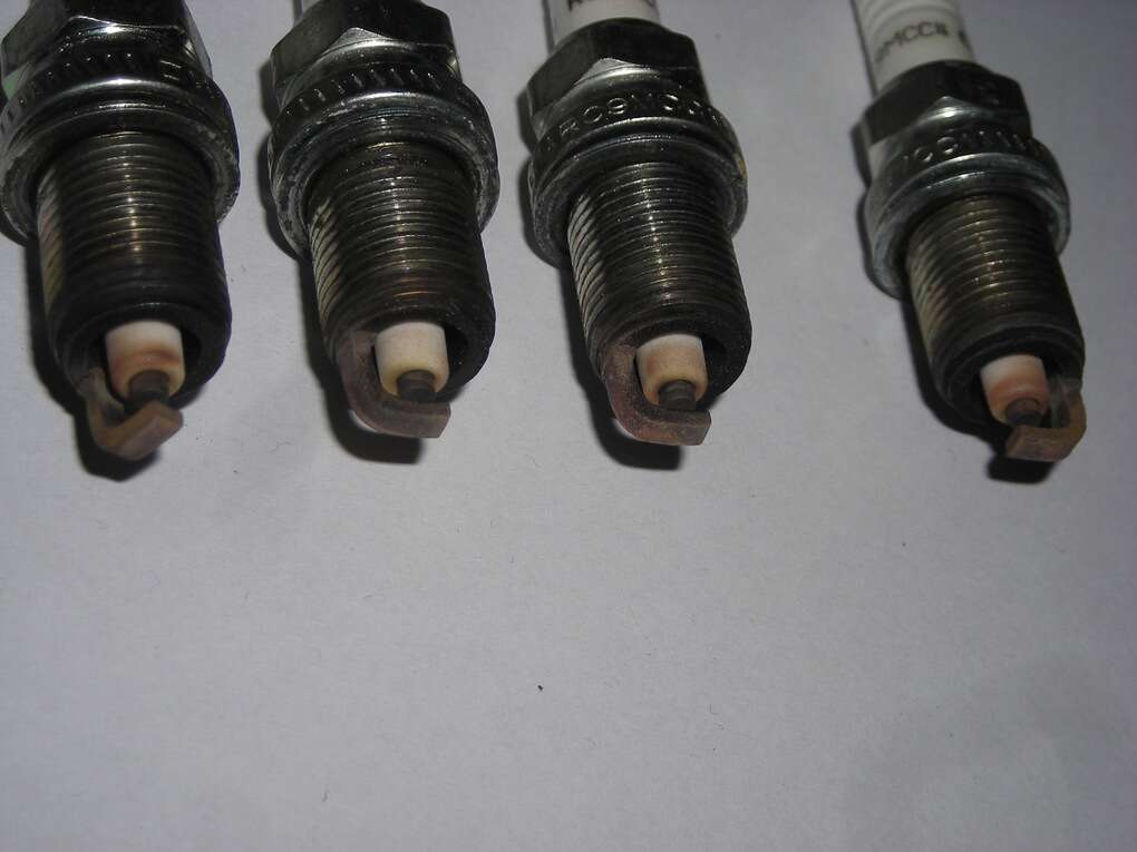 These indicators oblige you to change the Spark plugs as soon as possible