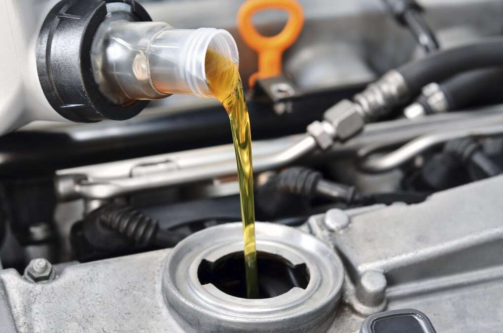 Can engine oil be used instead of gearbox oil?