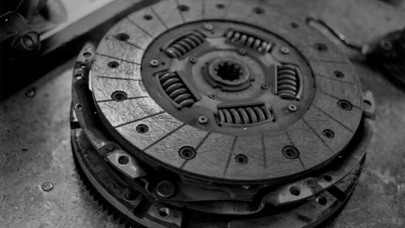 Auto clutch parts and construction