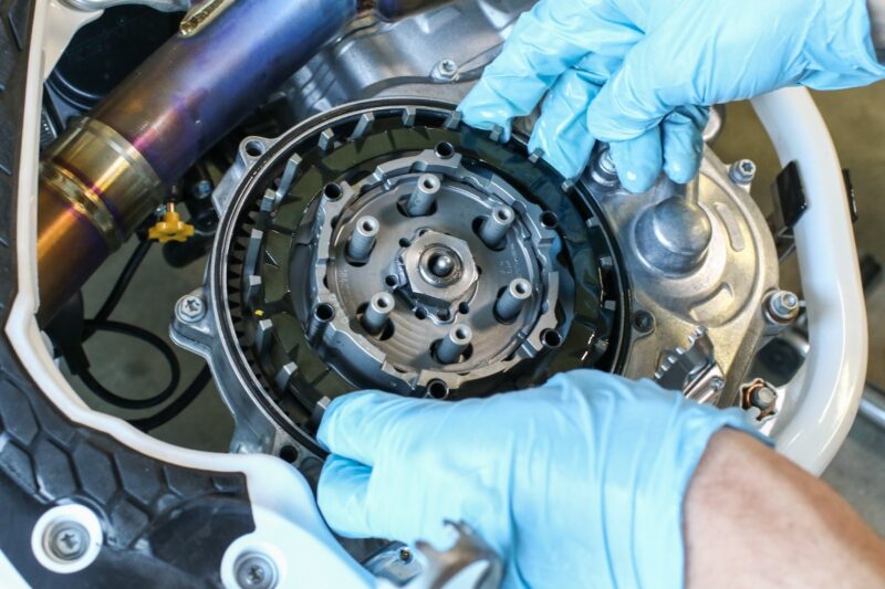 5 ways to increase the life of your clutch 1