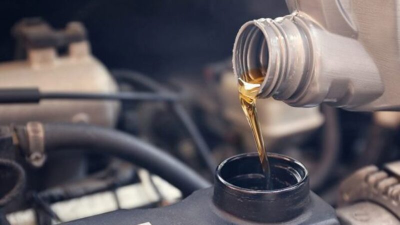 How To Choose The Right Motor Oil 1280x720 1