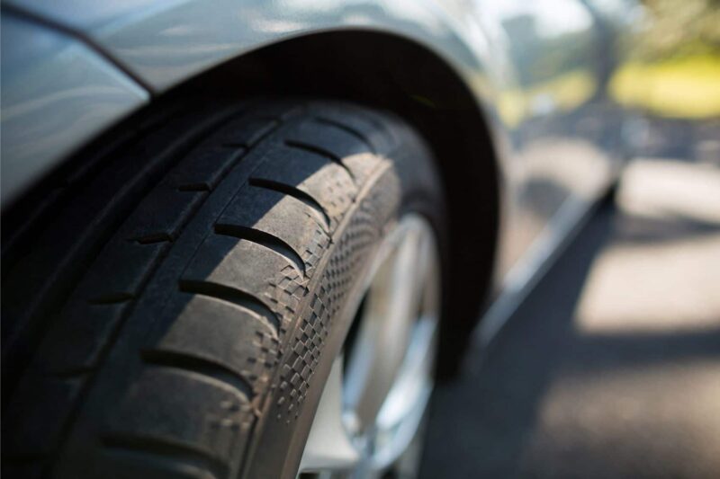Repairing and reusing old tires saves a lot of money for car owners