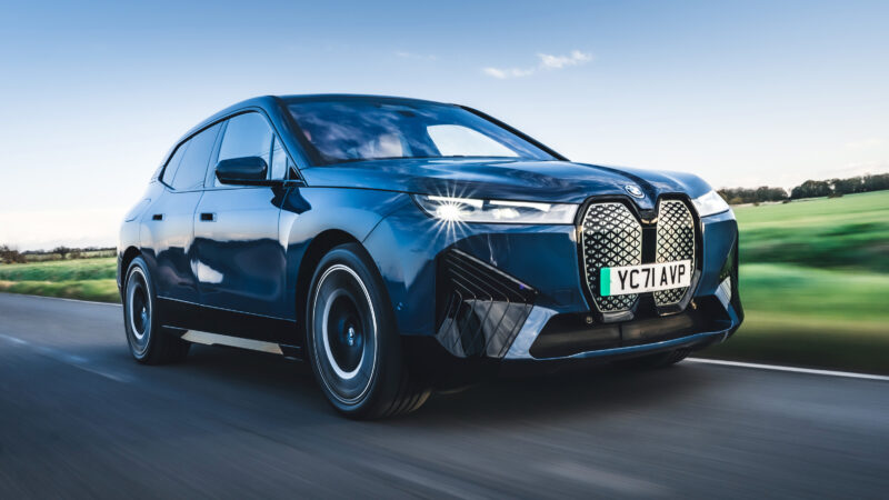 1 BMW iX 0