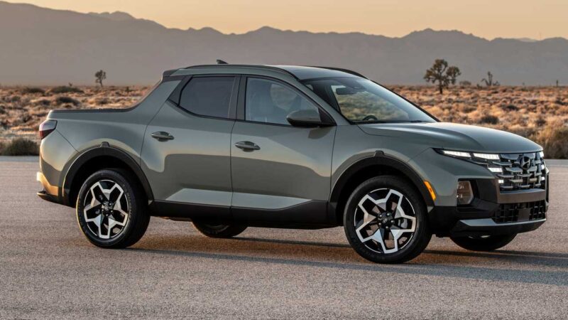 2022 hyundai santa cruz front angle desert