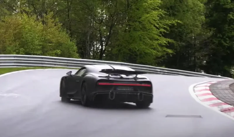 Bugatti Chiron Super Sport 300 powerslide Nurburgring