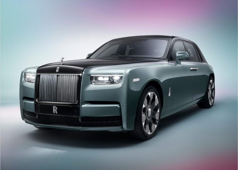 2022 Rolls Royce Phantom with LED grille
