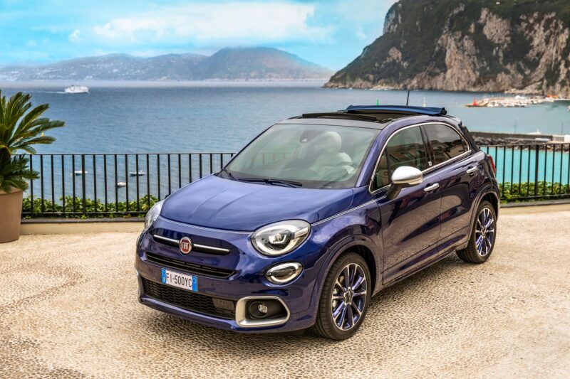 2022 fiat 500x yacht club capri special edition 03 1638226732