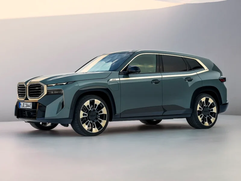 JDP 2023 BMW XM Front Quarter View
